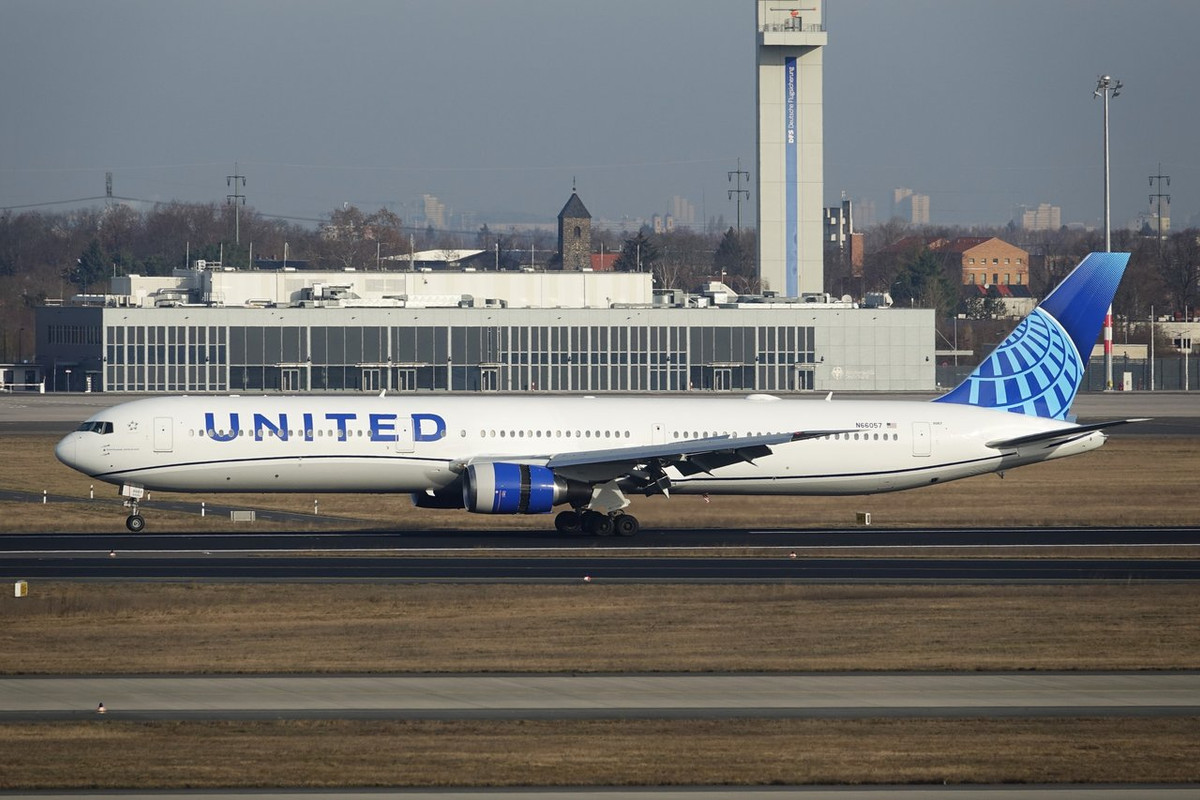 B767-4 24(ER) United Airlines N66057 nc 4.3.25 BER