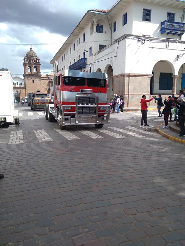 25-Rise-Of-The-Beasts-In-Cuzco-Autobot-Terrorcon-Cars