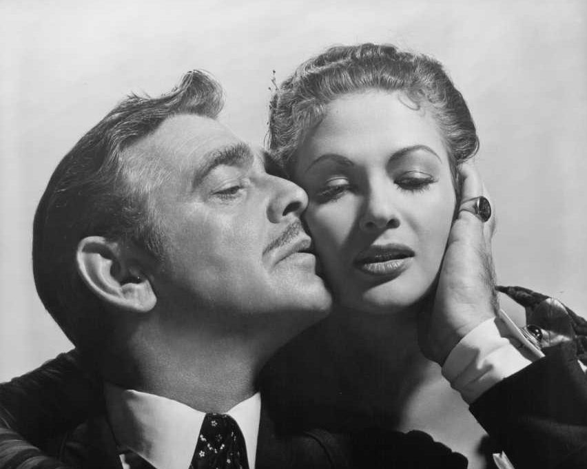 Yvonne_De_Carlo_a94