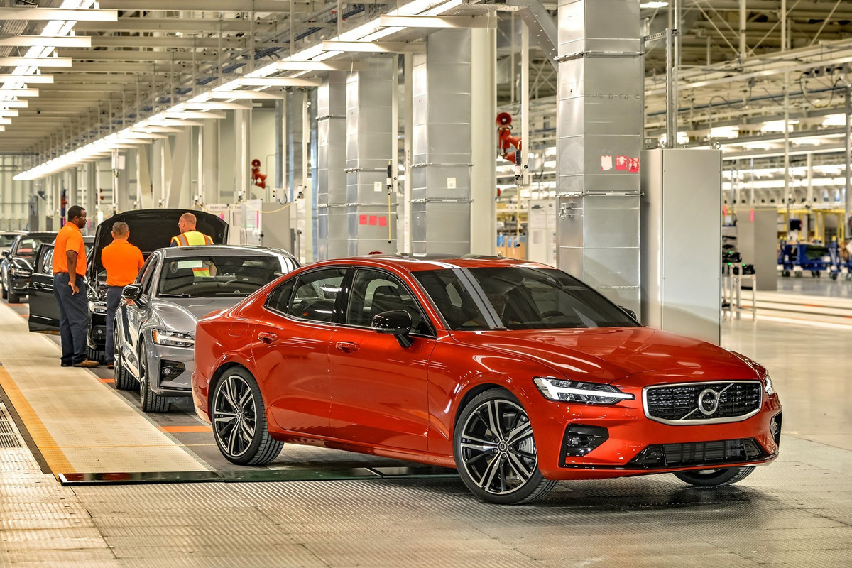 2019 Volvo S60 (59)