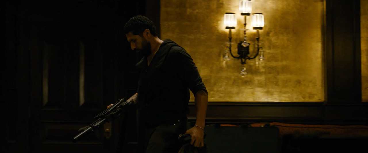 The Equalizer 2014 BluRay [Hindi + Tamil + Telugu + English] 480p, 720p, 1080p ESub Screenshot