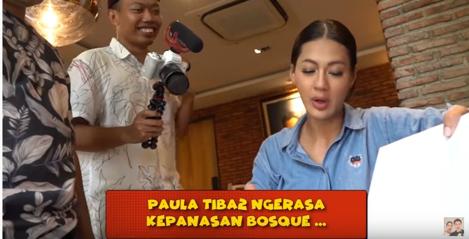 Paula Verhoeven kepanasan liat buku dairy Baim Wong