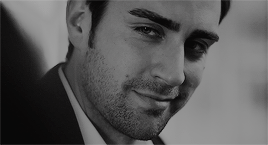 tumblr_oyy86rDzt61wb75k3o5_400