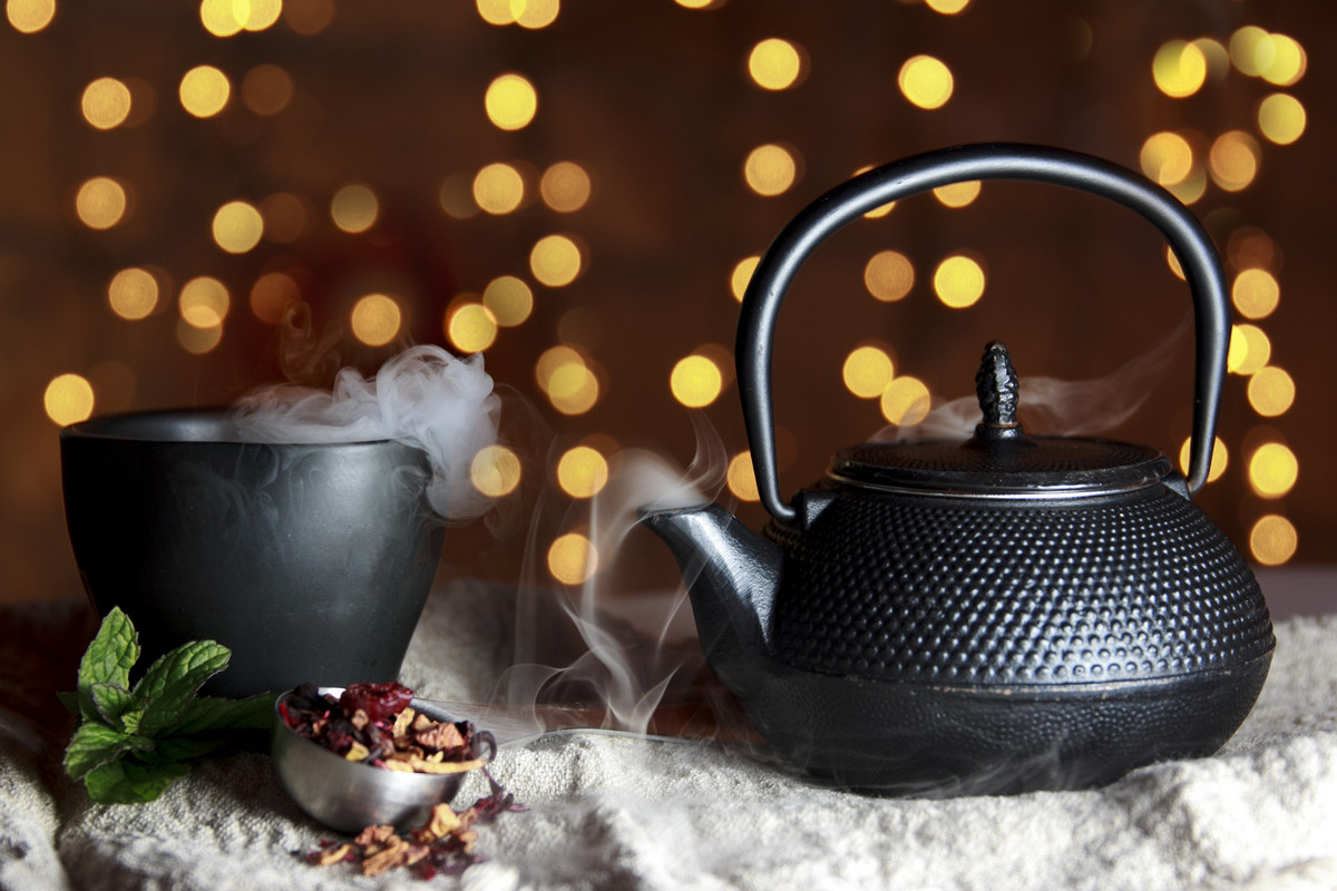 blackwhite-Blackteapot.jpg