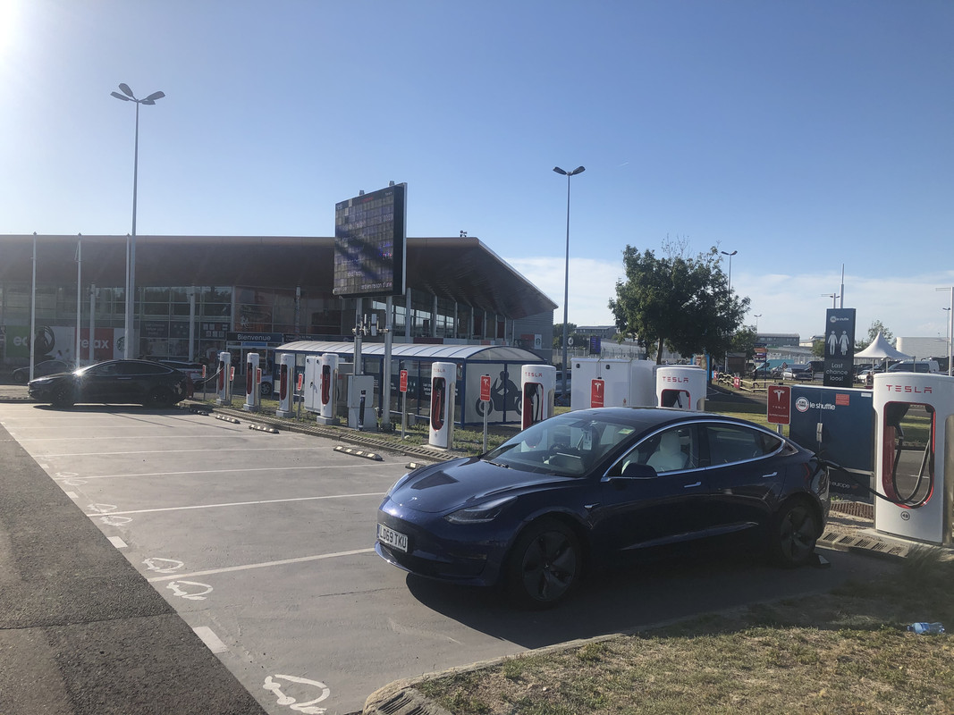 0EFE610D-0CDA-46E6-A761-EDC7C850BE40