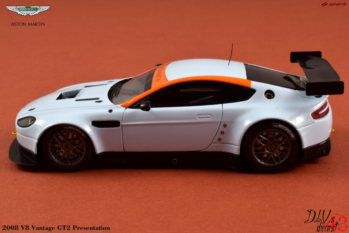 Aston Martin_V8_Vantage_Presentation_Spark (2)