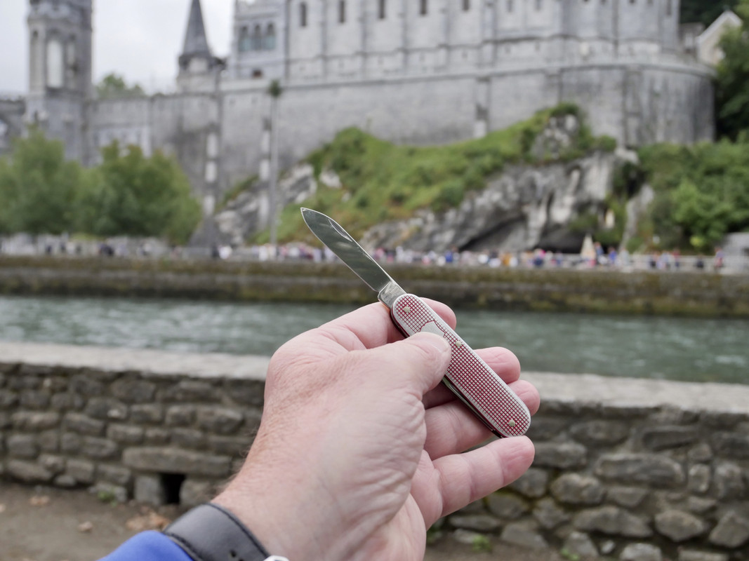 3F6183EE-FBED-4E82-91E0-5CF5FCA0F5C0