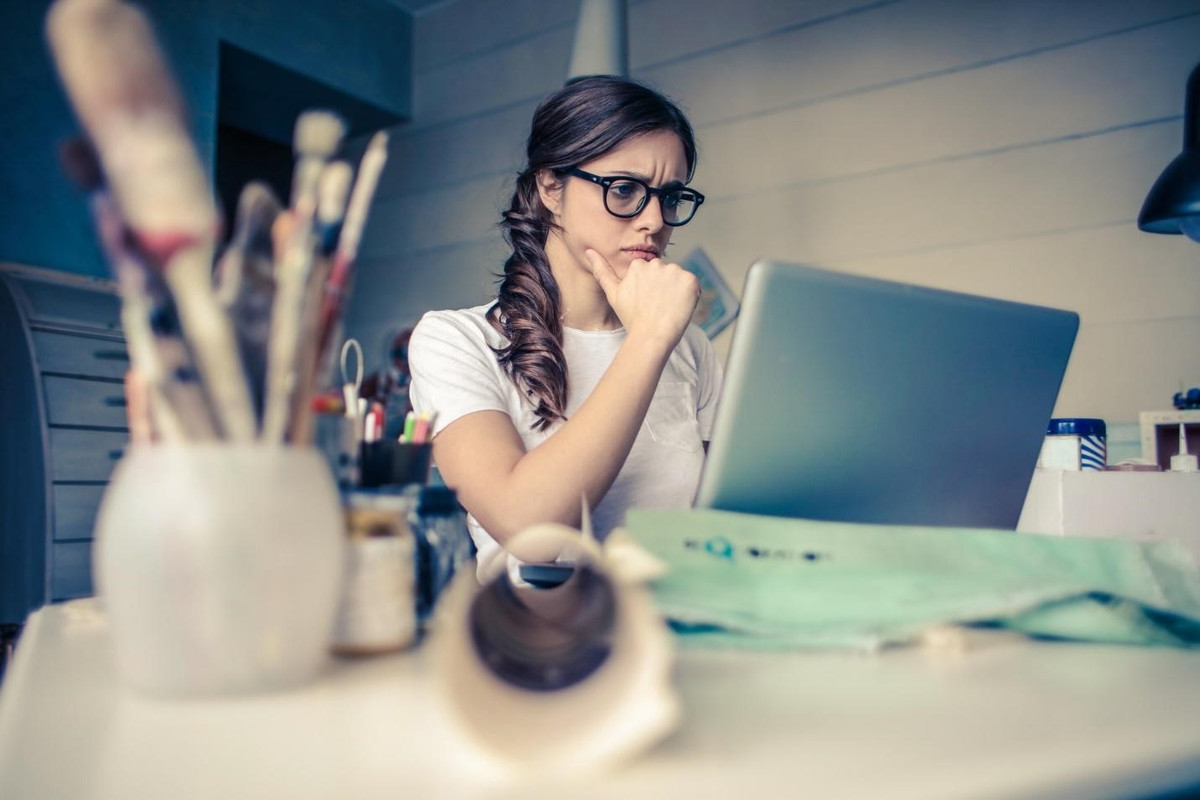 10 Poor Habits That Make You Look Older Every Single Day
