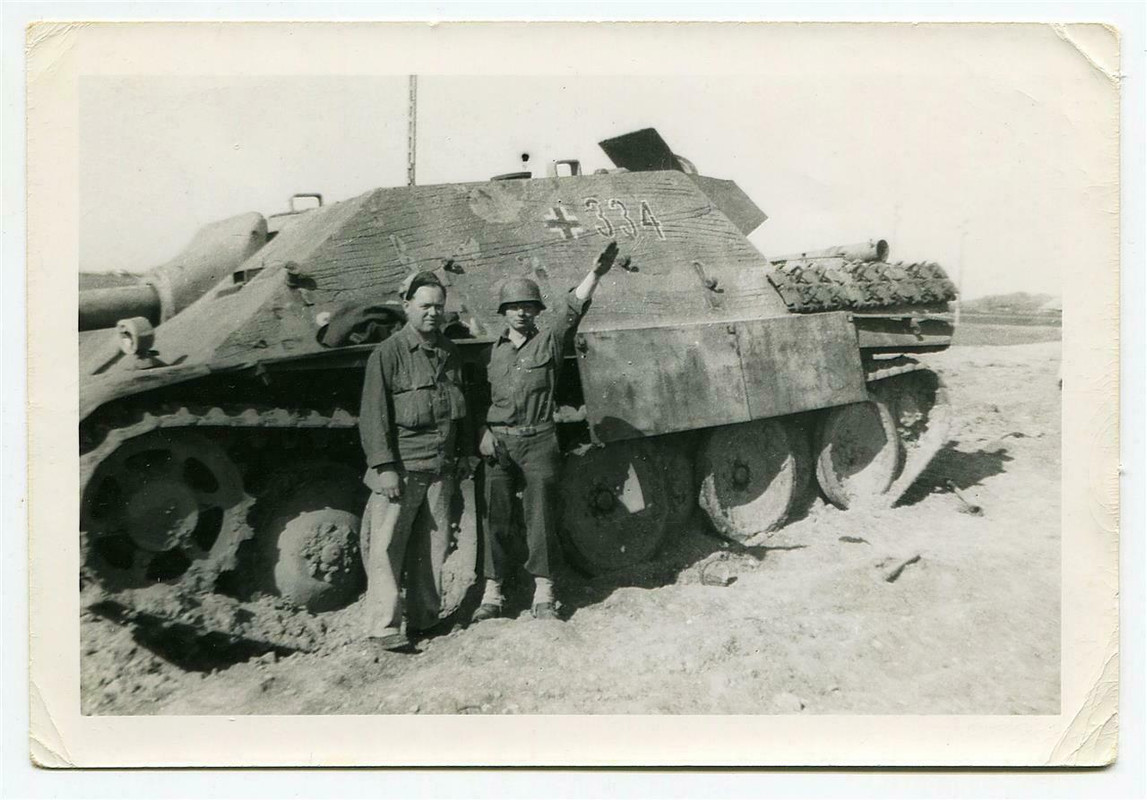 Jagdpanther .Schwere Panzerjäger-Abteilung 654.