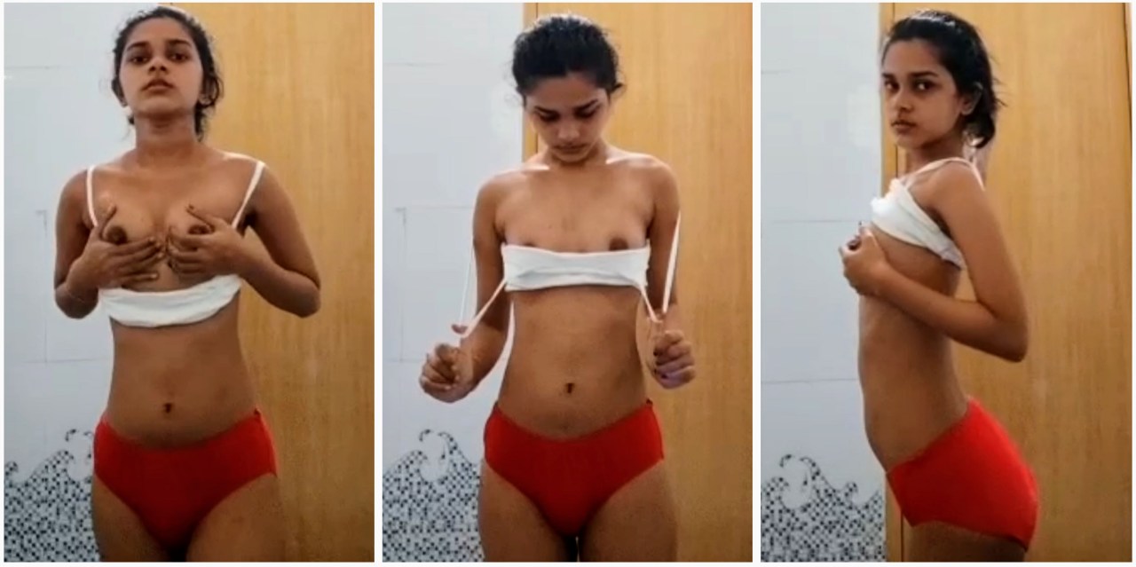 Desi girlfriend shoing her boobs
