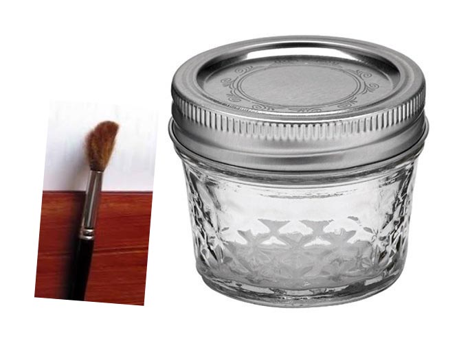 brush_jar