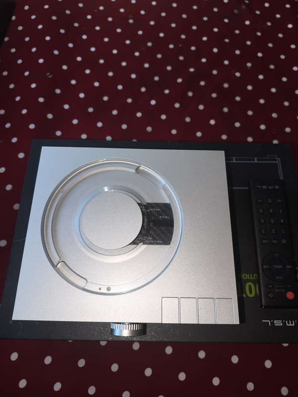 1 transporte cenital sobre caja con mando wallapo