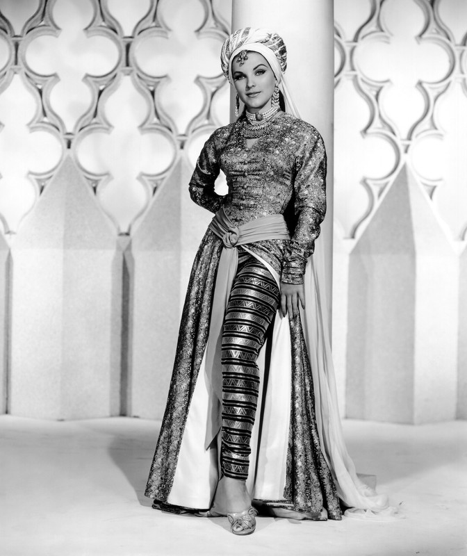 debra_paget_338