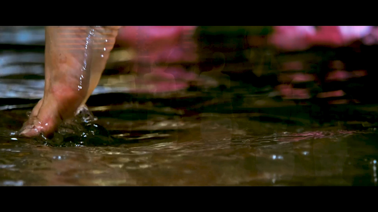 Ponnar Shankar 2011 Hot Song 4k.mp4_snapshot_01.09_[2020.12.12_00.08.48]