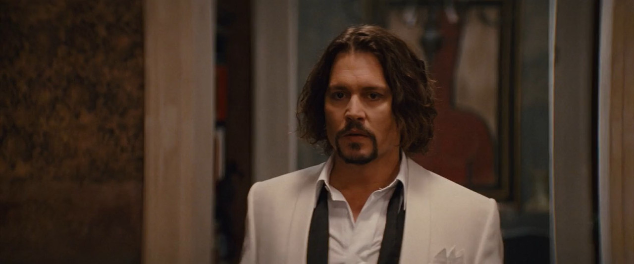 The Tourist 2010 BluRay [Hindi + Tamil + Telugu + English] 480p, 720p ESub Screenshot