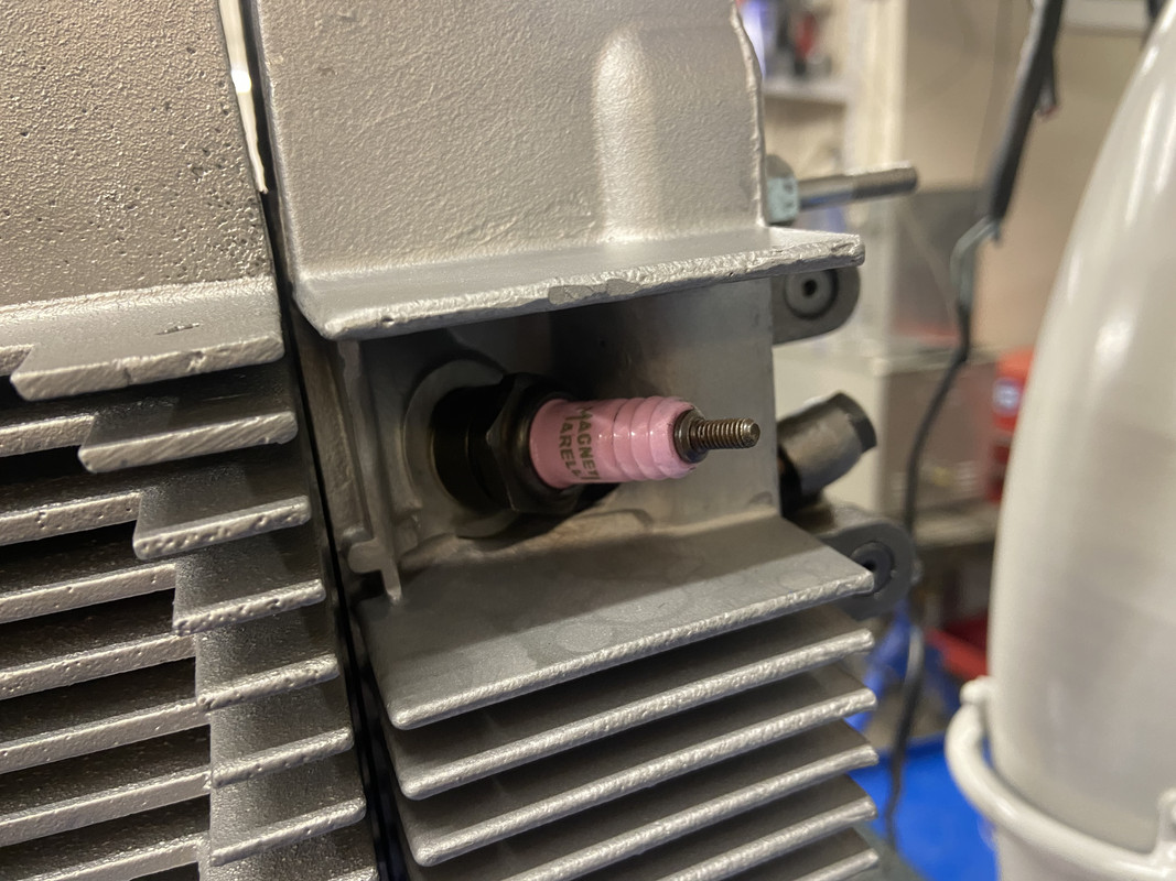 68C261DC-DFC7-4D09-8604-29C11FB10FF1