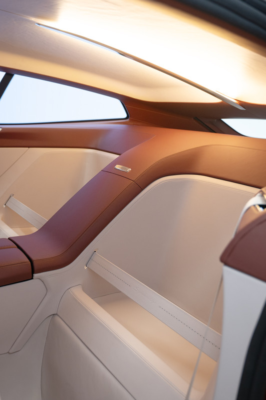 P90599253_highRes_bmw-concept-speedtop