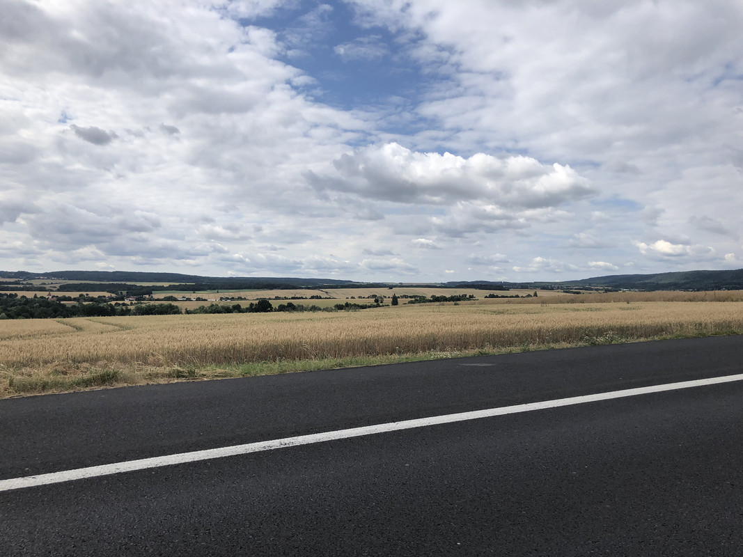 6D75F96C-1200-4B56-8B4C-02F5E36236C1