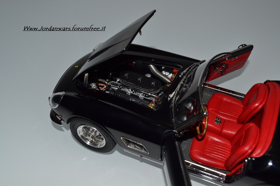 FERRARI-250-CALIFORNIA-CMC-cb