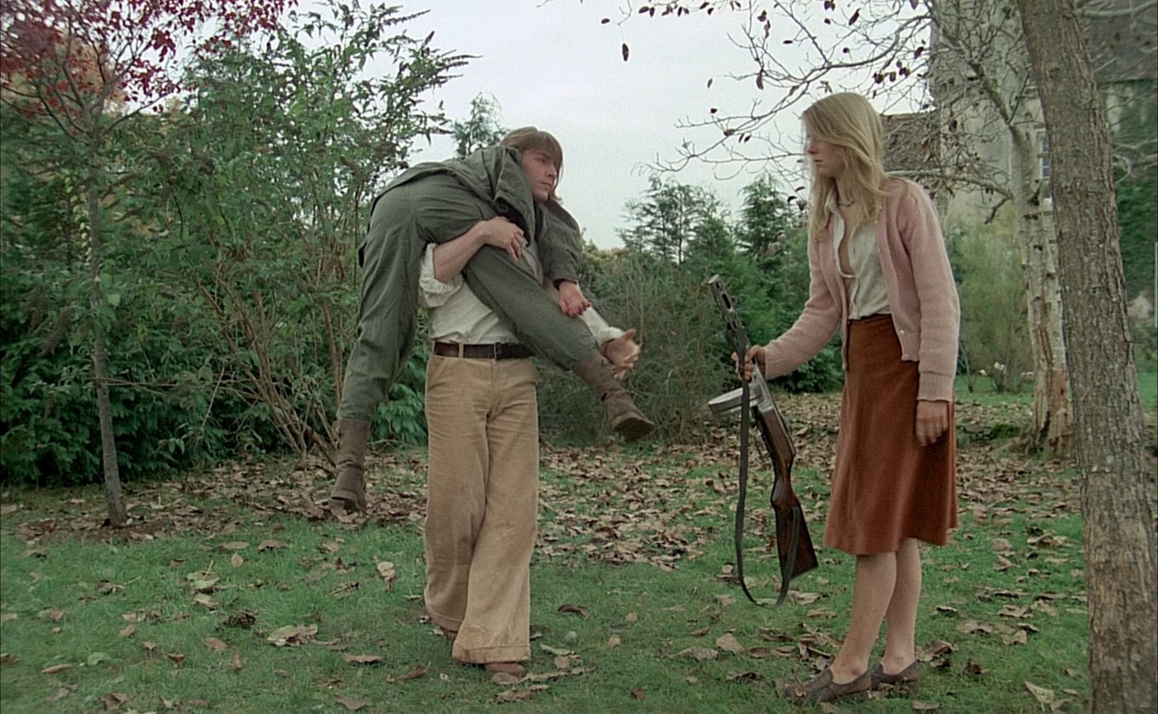 Black Moon (1975) Criterion.mkv_snapshot_01.00.37_[2018.03.16_06