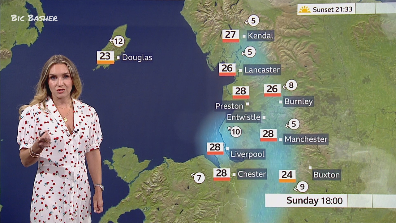 07.11 - 18.30.00 - North West Tonight; Weather. The new film from Rog....ts_snapshot_27.27.006