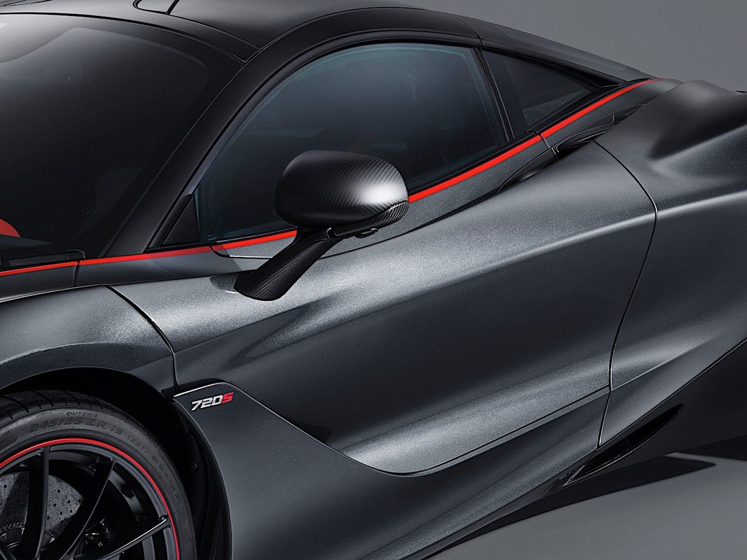McLaren 720S Stealth (1)