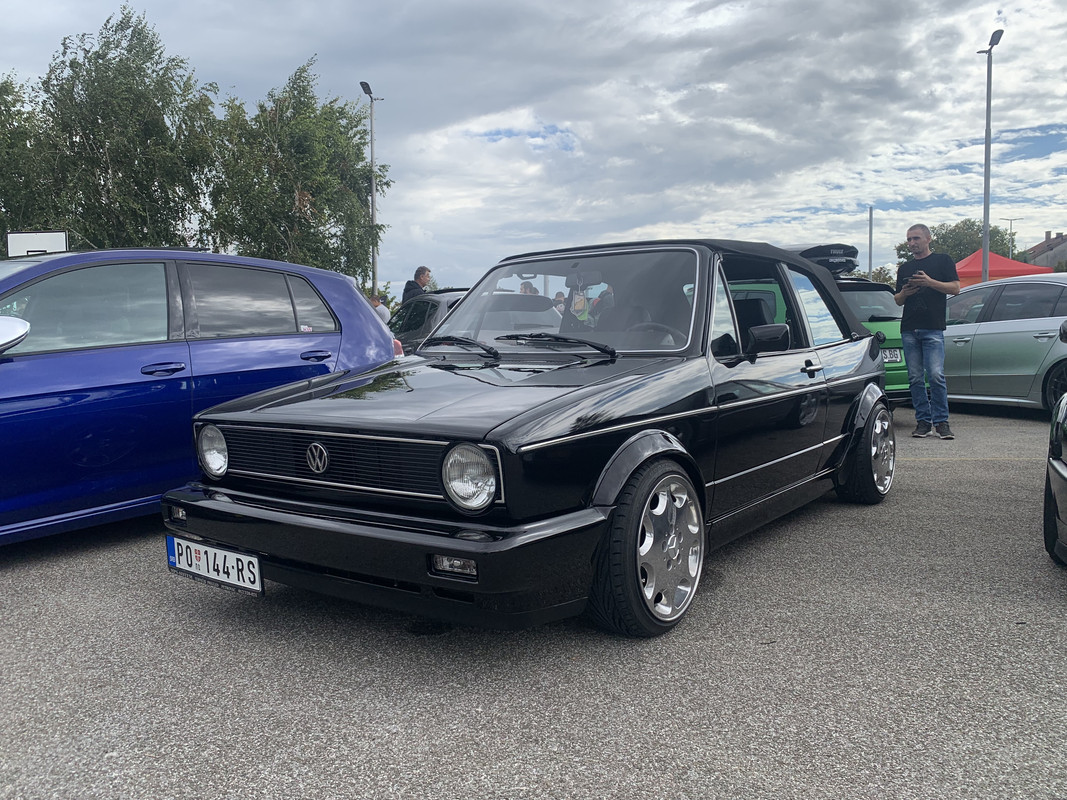 927D9DF6-D371-4443-BB71-2E0F2BAF07FD