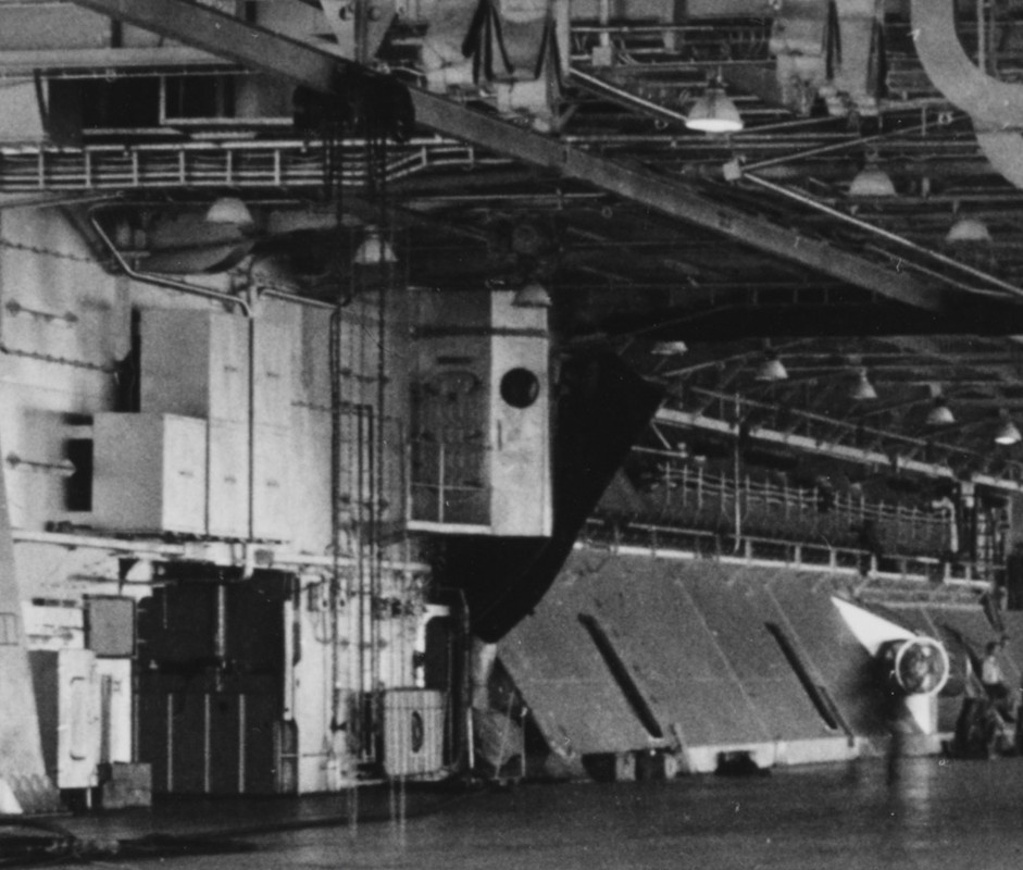 << USS Hornet CV-8 Merit International | N° 62001 | 1:200 >> - Page 11 Screenshot-2020-06-11-00-17-00-653