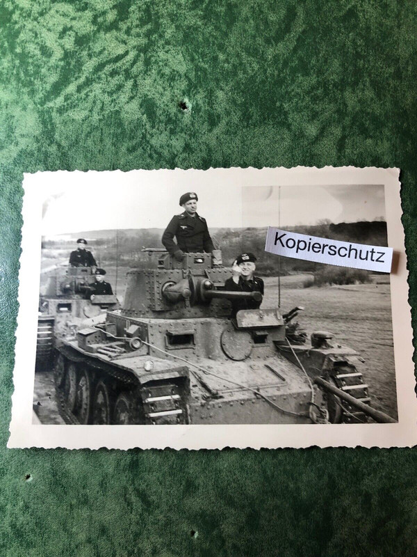 Altes Foto-Panzer-Tank-Besatzung-Panzermänner-WW2