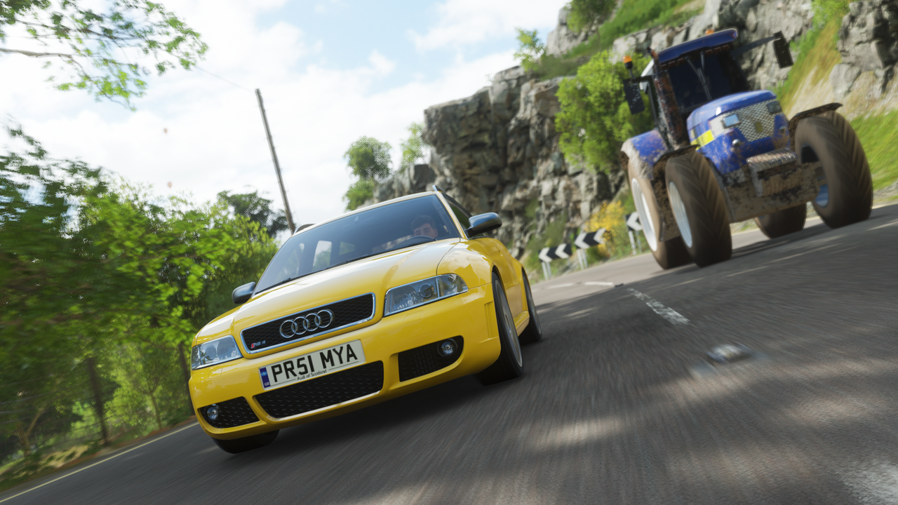 FH4-Audi-RS4-Avant-B5-4.png