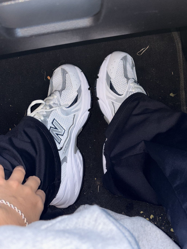 Foto de cliente con los New Balance 530