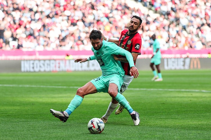 Nice vs Angers, 21h00 ngày 07/12