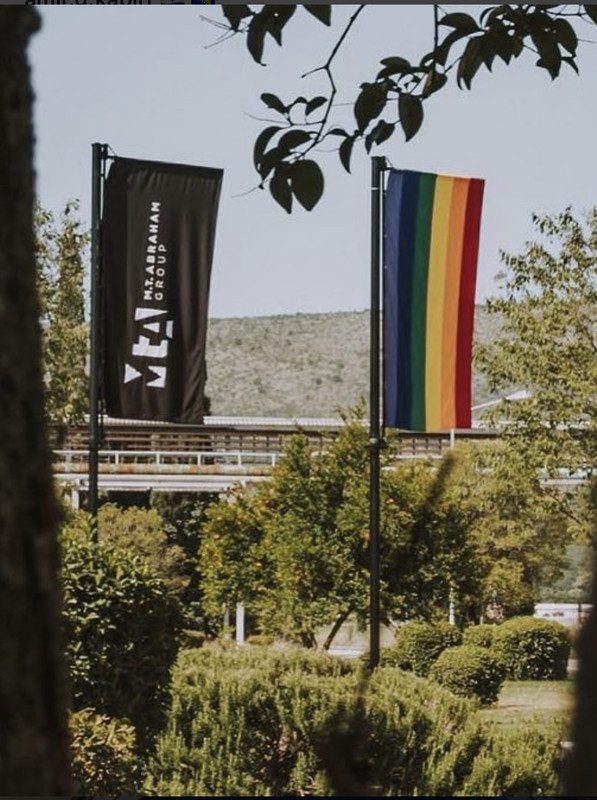 E292C33E-6B66-403A-BED5-D55B98026393