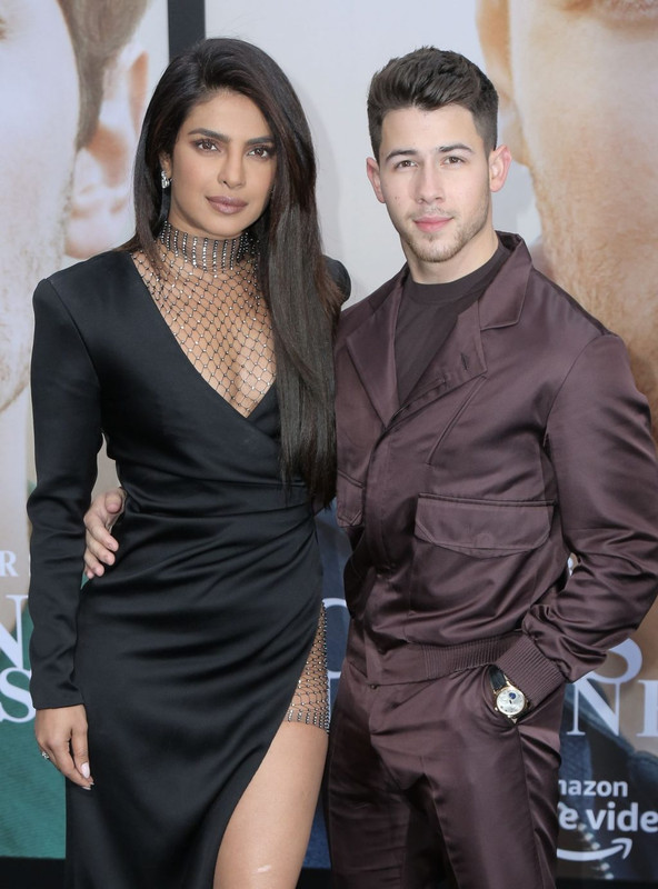 Priyanka-Chopra-Jon(22)