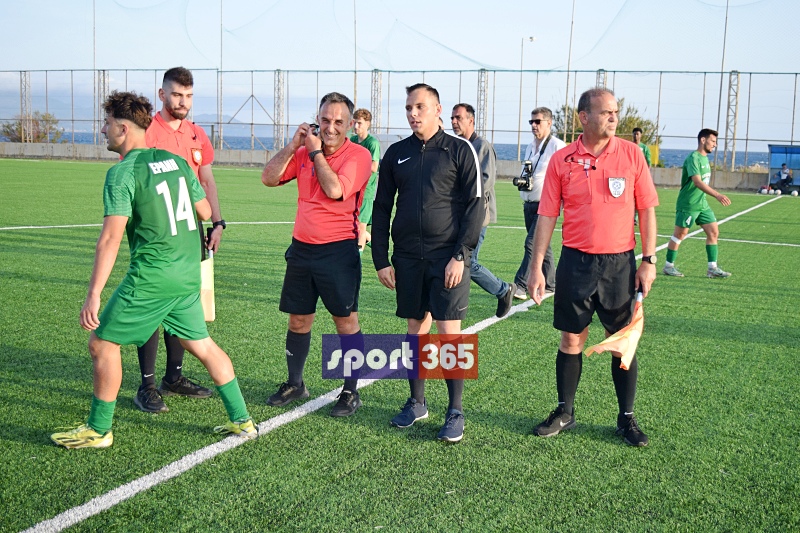 , &Tau;&omicron; &phi;&omega;&tau;&omicron;&rho;&epsilon;&pi;&omicron;&rho;&tau;ά&zeta; &tau;&omicron;&upsilon; &tau;&epsilon;&lambda;&iota;&kappa;&omicron;ύ &Epsilon;&rho;ά&nu;&eta;-&Pi;&alpha;&nu;&theta;&omicron;&upsilon;&rho;&iota;&alpha;&kappa;ό&sigmaf; (&phi;&omega;&tau;&omicron;)