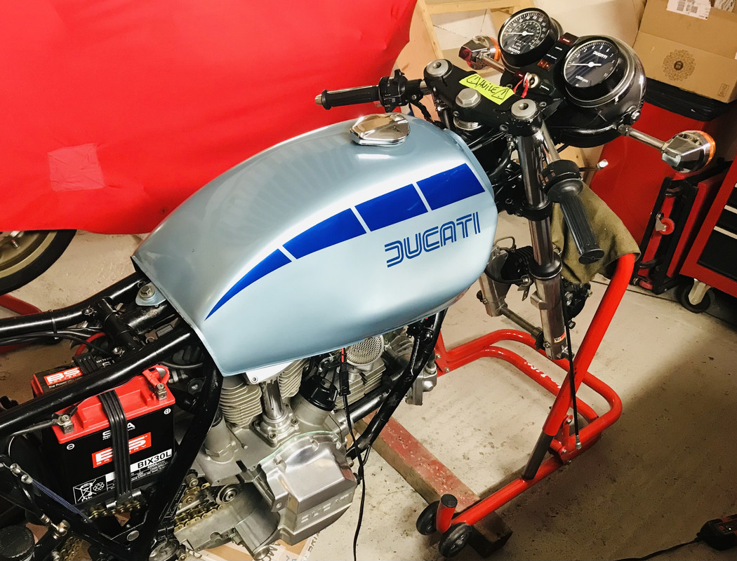 B12F67FA-88DB-49B6-BA71-8E837A8D2F7A