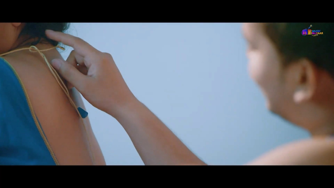 Shubha Poonja  Hot Scenes from an old tulu movie.mp4_snapshot_09.02.138