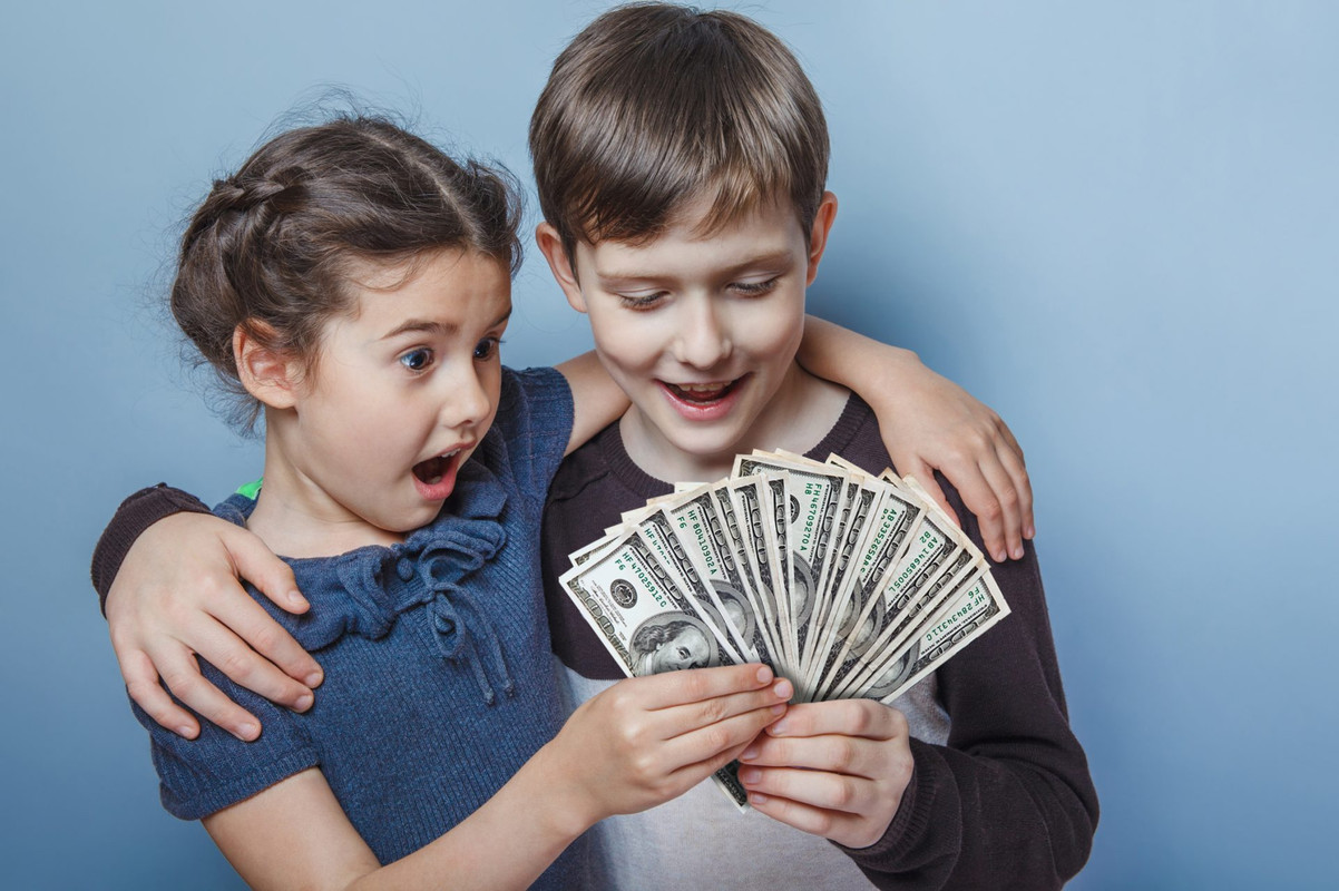The Psychology Behind Teaching Kids About Money