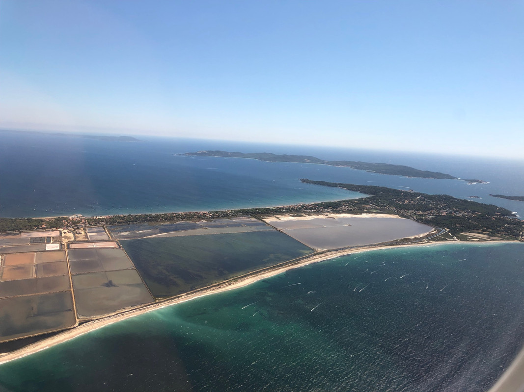 4CD71DFA-7087-41EC-9B32-ACF3789A3E7D