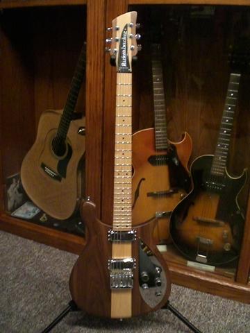 360_2009_Rickenbacker_Dakota_650D_001