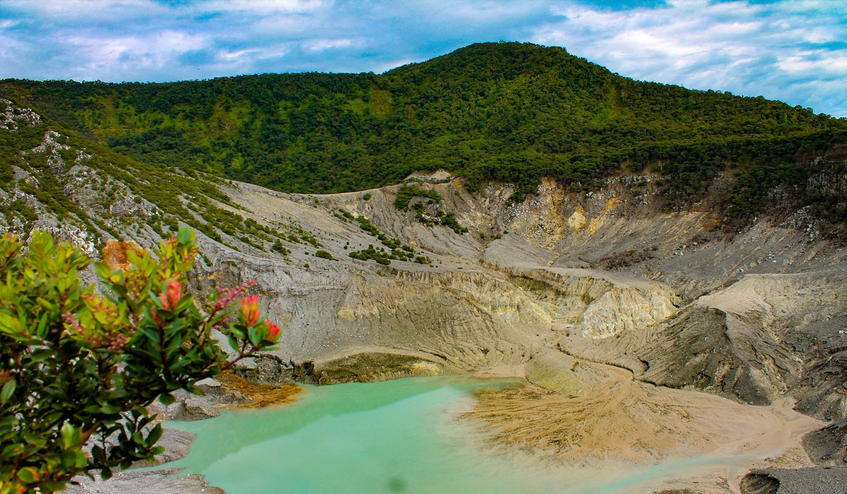 Liburan ke Gunung Tangkuban Perahu Jawa Barat