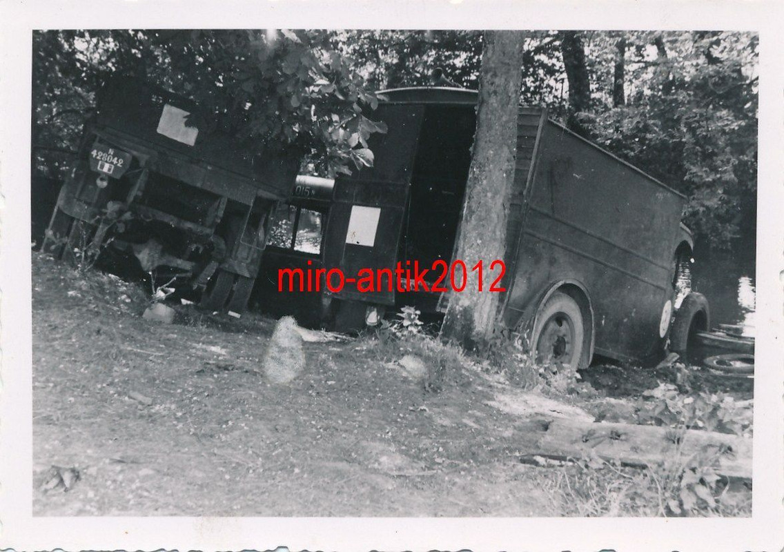 Foto, Wehrmacht, verlassene französische Kfz, Fr