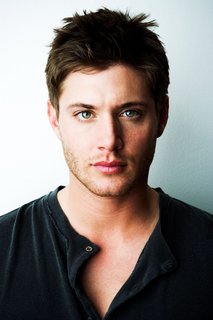 bara-jensen-ackles-34622694-1484-2229.jp