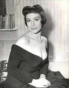 Fenella-Fielding-a12