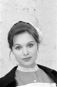 madeline-smith-b55