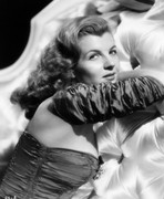 corinne-calvet-b13