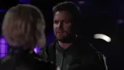 Arrow-S08-E01-Starling-City-1080p-BDRip-