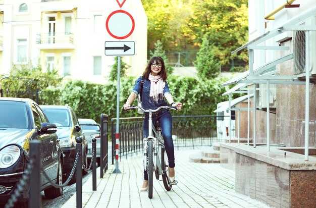 Проблемы и решения при реализации велоинфраструктуры в жилых комплексах