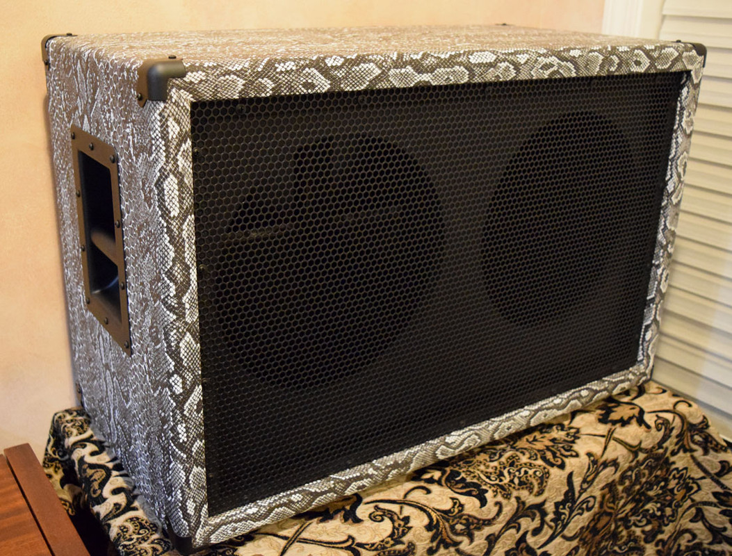 VN_2x12_Grey_SnakeSkin_21