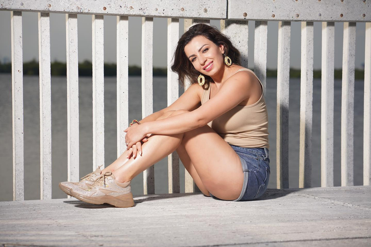 الينا انجل في إطلالات متنوعة وساحرة Arabic-alinaangel-1717281987814